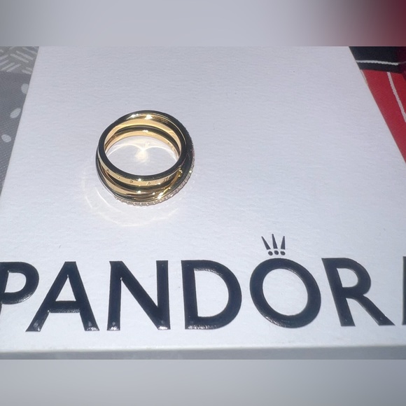 Crossover Pavé Triple Band ( Size 7) Ring - Picture 10 of 13